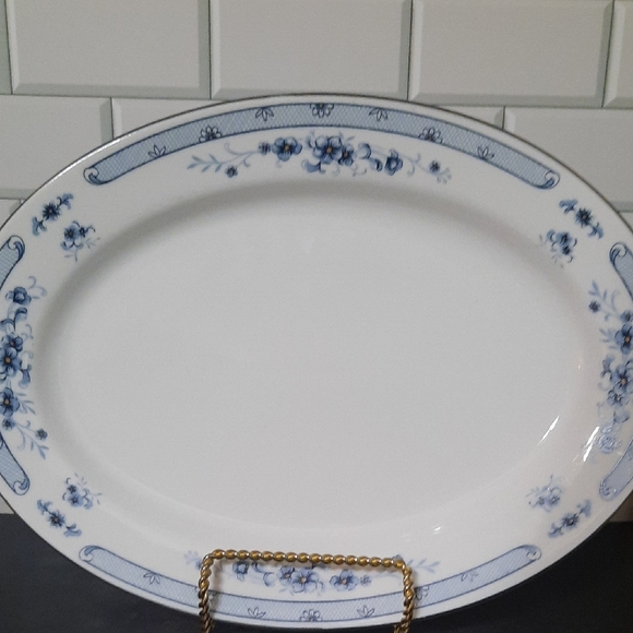 Sango White and Blue Floral Oval Platter in Valencia Pattern - Picture 2 of 5